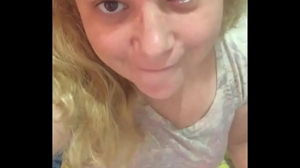 Putaria na Vídeo chamada agora pelo chamada de vídeo lá vem gosar gostoso comigo