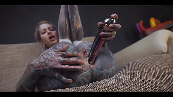 Anuskatzz gets a stainless steel dildo to shove up her ass